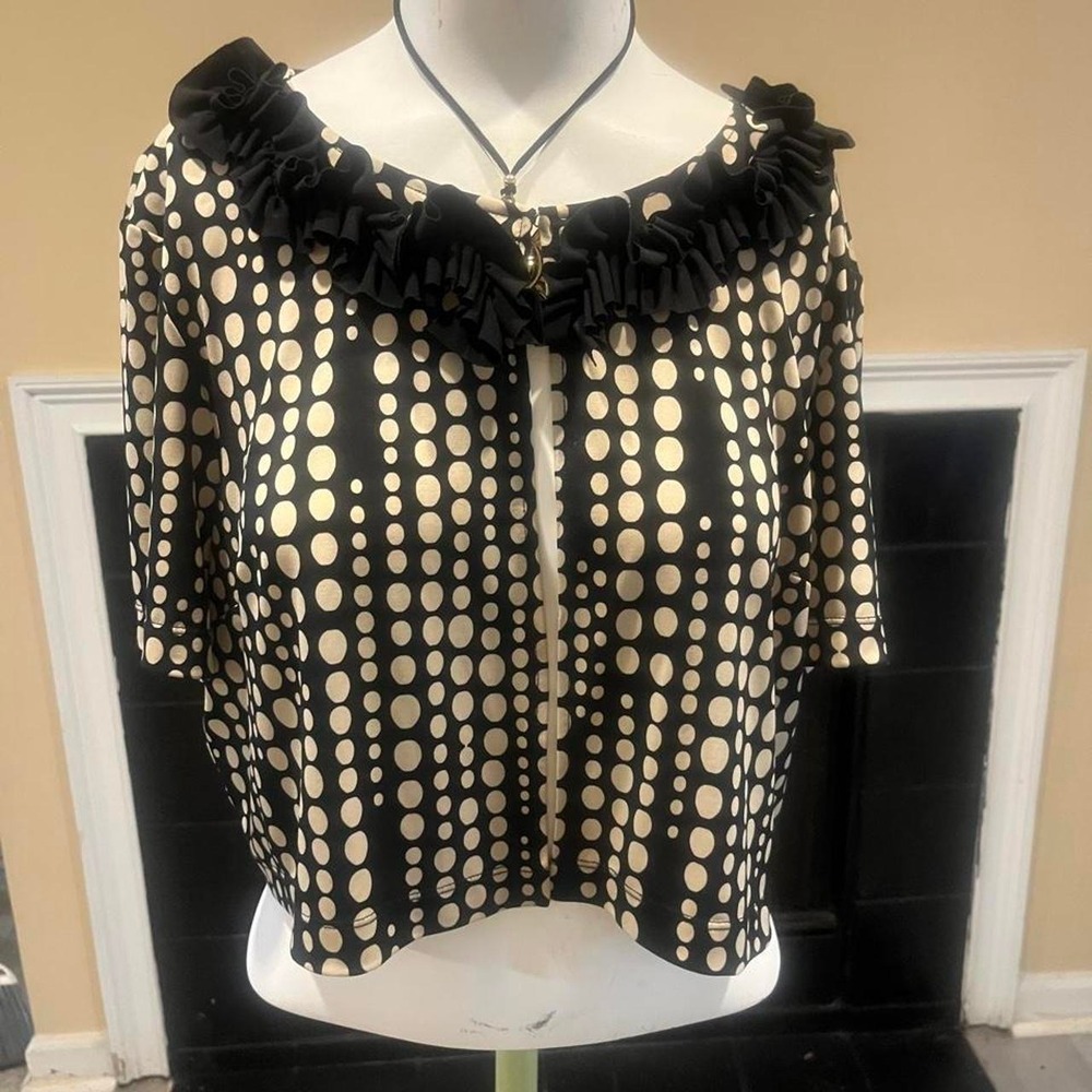 Black & white polka dot blouse with ruffles' Housewife